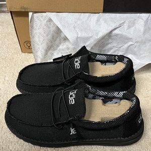 Hey Dude Wally All Black Buckle Exclusive